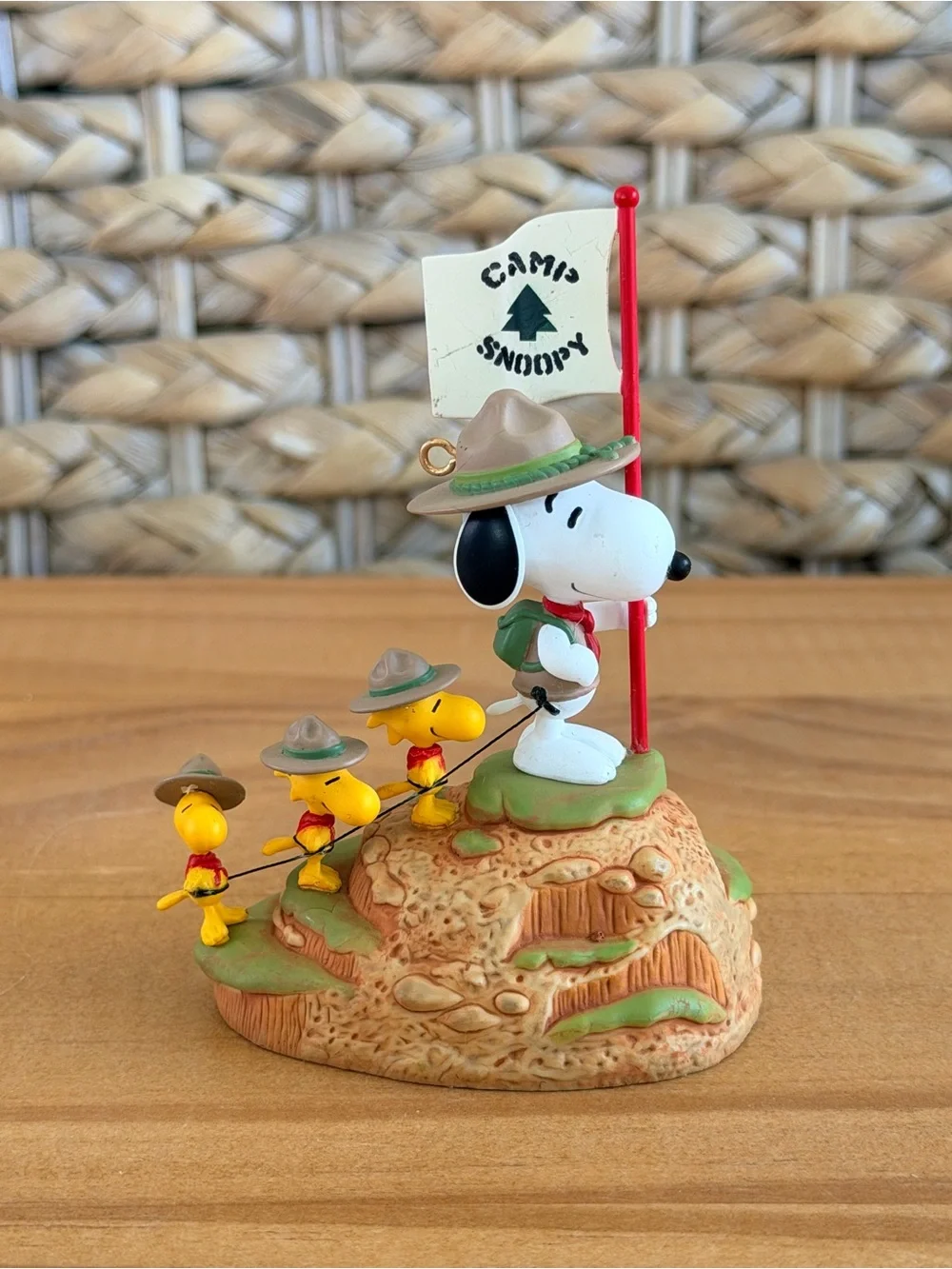 Hallmark Ornament 2010 Peanuts The Fearless Crew! The Peanuts Gang Beagle Scouts